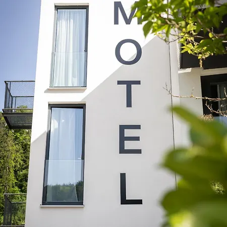 By Maier - Kontaktloser Check-in Feldkirch